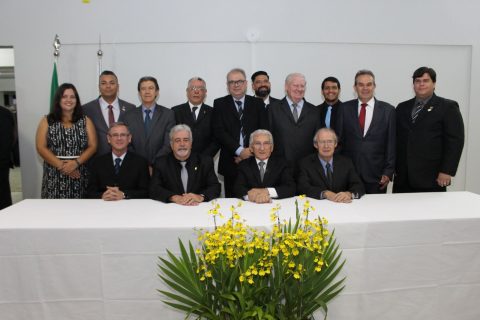 Nova diretoria e novos conselheiros assumem o CFMV para o triênio de 2017-2020